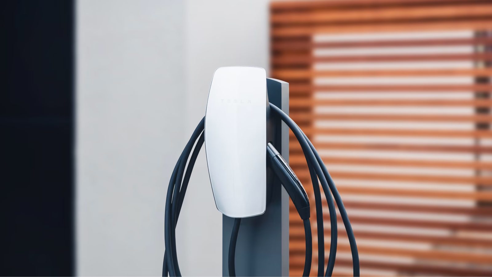 EV charging in garage with battery system