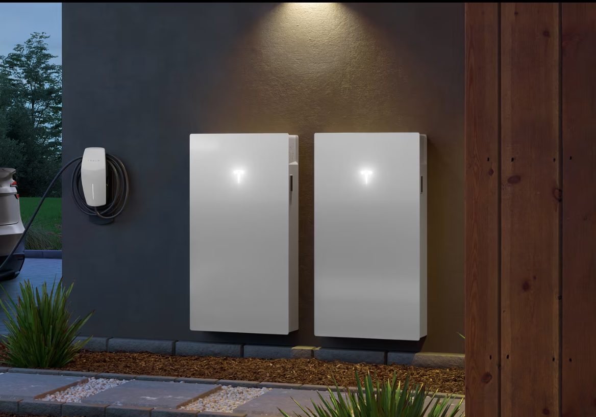 Tesla Powerwall instalado en pared